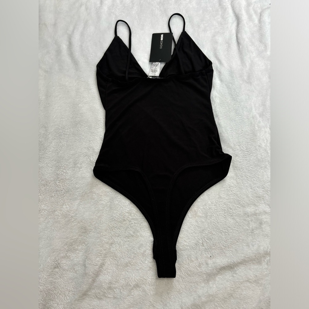 Fashion Nova Bodysuit Sleeveless V Neck Black Thong Snap Closure Size XS